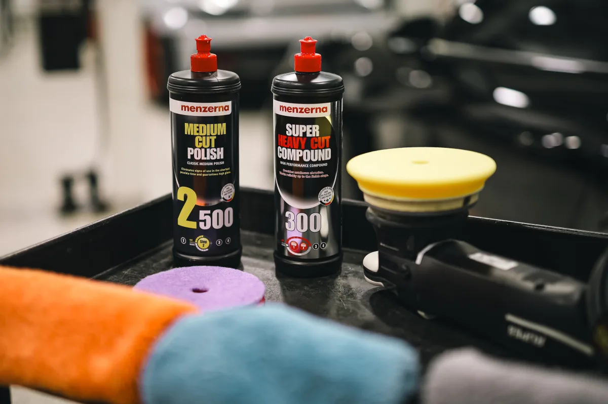 Car polisher + polishing cream product shot